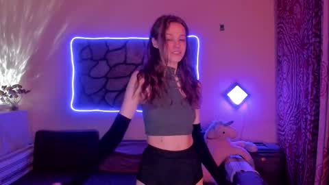 Snapshot of _pornunicorn chatting on 11/04/25, 02:21 pornUnicorn online show from 11/04/25, 02:21