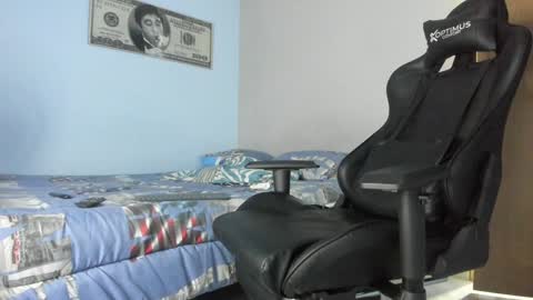 Snapshot of _poseidon1_ chatting on 12/19/24, 02:12 Poseidon online show from 12/19/24, 02:12