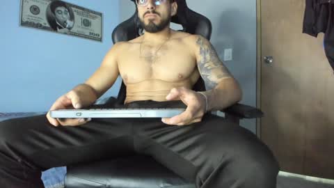 Snapshot of _poseidon1_ chatting on 01/20/25, 04:54 Poseidon online show from 01/20/25, 04:54