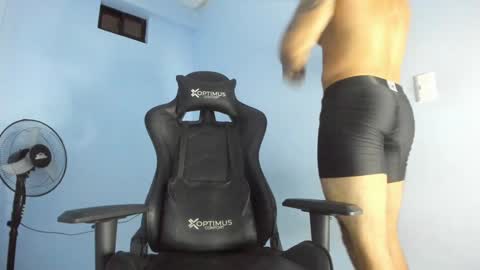 Snapshot of _poseidon1_ chatting on 01/23/25, 03:37 Poseidon online show from 01/23/25, 03:37