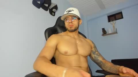 Snapshot of _poseidon1_ chatting on 03/07/25, 03:29 Poseidon online show from 03/07/25, 03:29