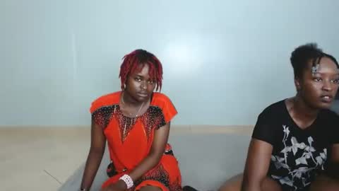 _prettyred online show from 10/03/25, 06:27