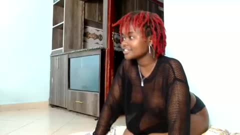 _prettyred online show from 11/04/25, 06:40