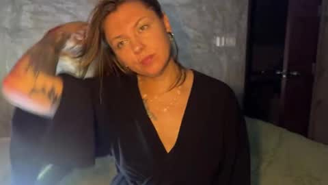  HADLY today day-off see u online 0112  online show from 10/26/25, 03:29