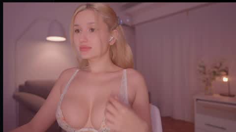 Snapshot of _protea chatting on 05/29/26, 11:25 Eva online show from 05/29/26, 11:25