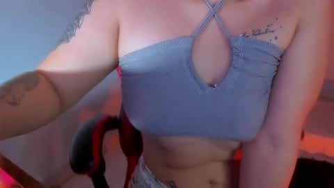 Snapshot of _rachell1 chatting on 09/19/25, 05:31 Stefany online show from 09/19/25, 05:31