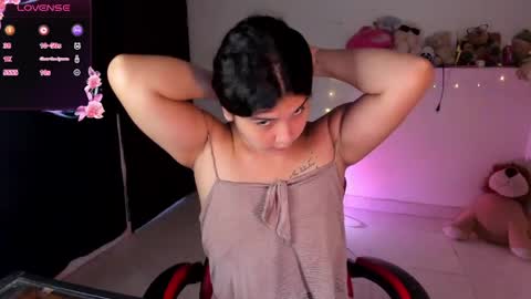 Snapshot of _rachell1 chatting on 05/19/26, 07:20 Stefany online show from 05/19/26, 07:20