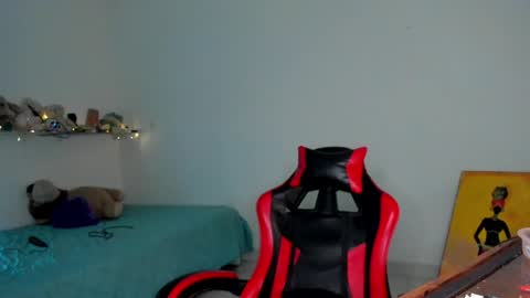 Snapshot of _rachell1 chatting on 06/06/26, 11:48 Stefany online show from 06/06/26, 11:48