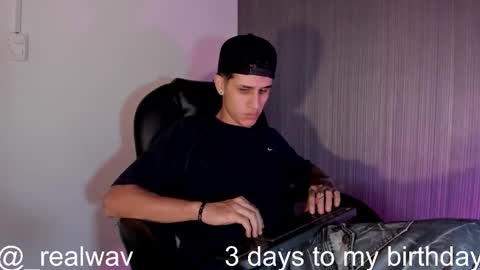 wav online show from 10/22/25, 07:19