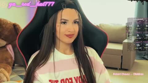 -RED HAT- online show from 06/06/26, 12:05