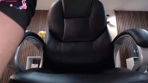 You can tell me Mariana online show from 10/10/25, 08:08