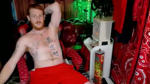 Snapshot of _redxxx chatting on 11/30/25, 12:31 REDxxx online show from 11/30/25, 12:31