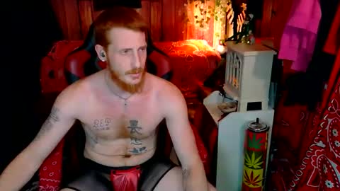 Snapshot of _redxxx chatting on 12/04/25, 11:35 REDxxx online show from 12/04/25, 11:35