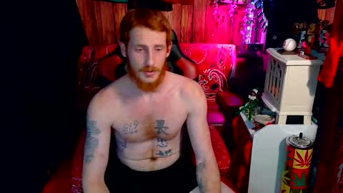 Snapshot of _redxxx chatting on 12/15/25, 01:15 REDxxx online show from 12/15/25, 01:15