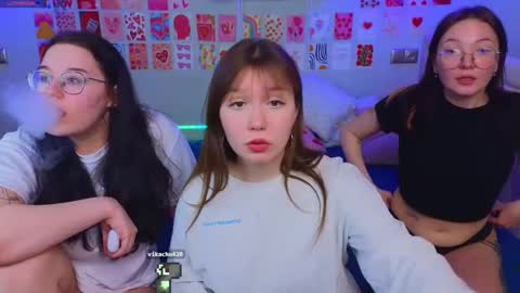 LISSAPVT IS OPEN online show from 03/01/25, 09:37