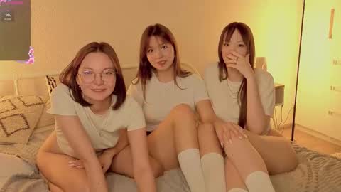 LISSAPVT IS OPEN online show from 09/21/25, 05:14