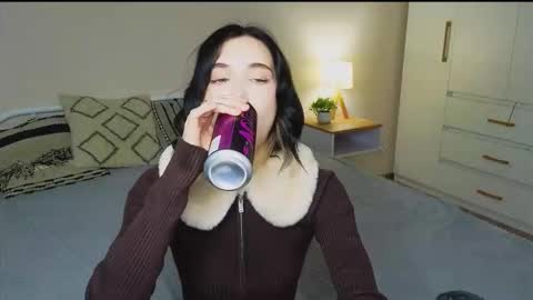 LISSAPVT IS OPEN online show from 10/04/25, 04:54