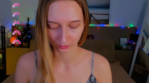 Snapshot of _ri_na_ chatting on 12/18/24, 09:58 I am Rina online show from 12/18/24, 09:58