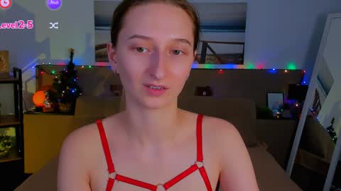 Snapshot of _ri_na_ chatting on 12/18/24, 01:02 I am Rina online show from 12/18/24, 01:02