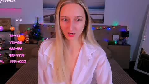 Snapshot of _ri_na_ chatting on 12/29/24, 06:35 I am Rina online show from 12/29/24, 06:35
