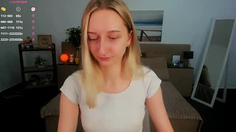 Snapshot of _ri_na_ chatting on 01/11/25, 06:56 I am Rina online show from 01/11/25, 06:56