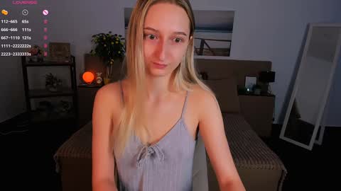 Snapshot of _ri_na_ chatting on 01/12/25, 06:39 I am Rina online show from 01/12/25, 06:39