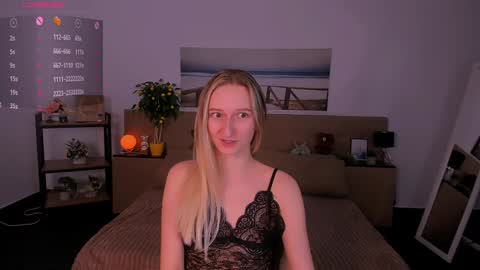 Snapshot of _ri_na_ chatting on 01/21/25, 12:39 I am Rina online show from 01/21/25, 12:39