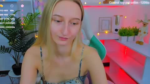 Snapshot of _ri_na_ chatting on 01/24/25, 09:49 I am Rina online show from 01/24/25, 09:49