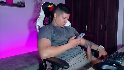 Roberto online show from 10/29/25, 01:46