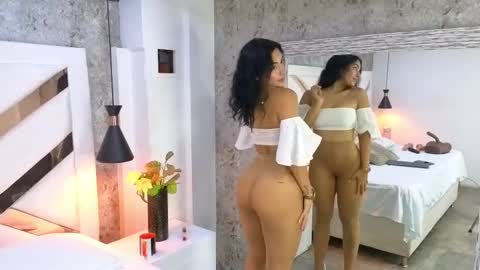 Snapshot of _saara_evans_ chatting on 09/12/25, 07:47 Sara online show from 09/12/25, 07:47