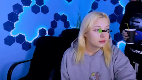 Snapshot of _sabrina_moore chatting on 03/18/26, 09:34 sabrina online show from 03/18/26, 09:34