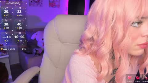 Snapshot of _sabrinamoon chatting on 01/25/25, 02:58 online show from 01/25/25, 02:58