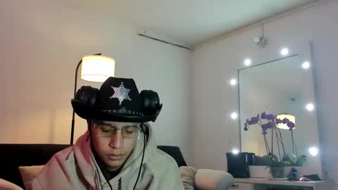 Snapshot of _sahhir chatting on 10/31/25, 03:35 sair online show from 10/31/25, 03:35