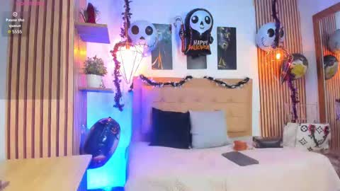 SAMANTHA FOX online show from 10/21/25, 10:05