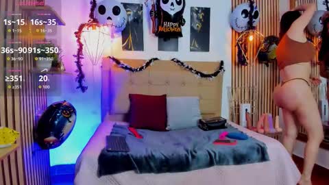 SAMANTHA FOX online show from 10/30/25, 09:44