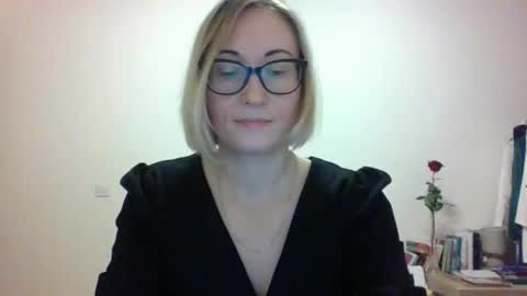 _sandyqueen__ online show from 11/30/25, 06:56