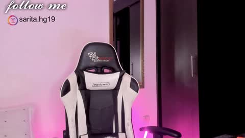 Snapshot of _sara_hernandez chatting on 01/14/25, 06:24 Sara intagram online show from 01/14/25, 06:24