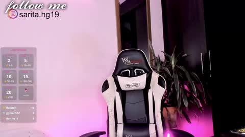 Snapshot of _sara_hernandez chatting on 02/13/25, 01:05 Sara intagram online show from 02/13/25, 01:05