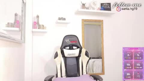 Snapshot of _sara_hernandez chatting on 10/01/25, 10:27 Sara intagram online show from 10/01/25, 10:27