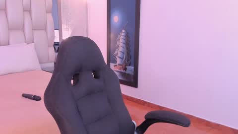 Sara online show from 01/15/25, 02:56