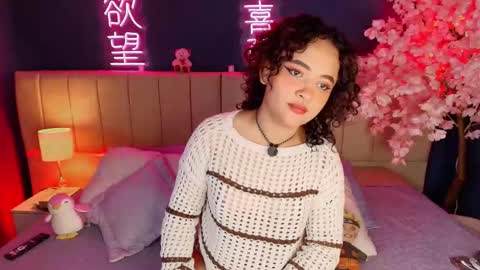 Snapshot of _sarahrose chatting on 02/12/26, 04:18 Sara online show from 02/12/26, 04:18