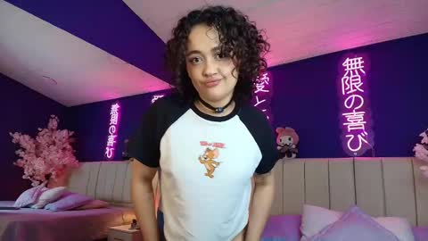 Snapshot of _sarahrose chatting on 03/03/26, 04:07 Sara online show from 03/03/26, 04:07