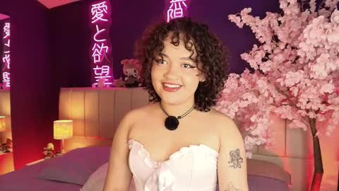 Snapshot of _sarahrose chatting on 03/13/26, 05:36 Sara online show from 03/13/26, 05:36