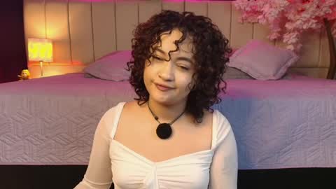 Snapshot of _sarahrose chatting on 04/12/26, 03:55 Sara online show from 04/12/26, 03:55