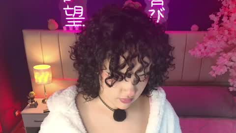 Snapshot of _sarahrose chatting on 04/21/26, 03:46 Sara online show from 04/21/26, 03:46
