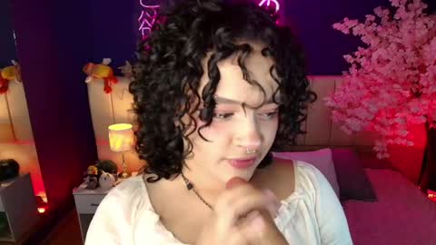 Snapshot of _sarahrose chatting on 05/20/26, 04:18 Sara online show from 05/20/26, 04:18