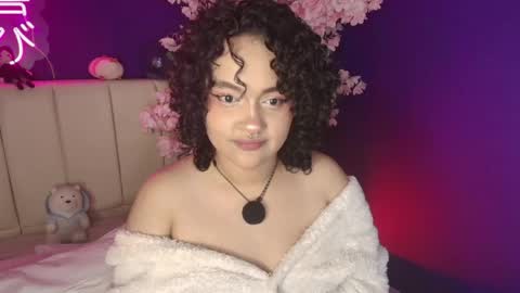 Snapshot of _sarahrose chatting on 05/29/26, 04:32 Sara online show from 05/29/26, 04:32