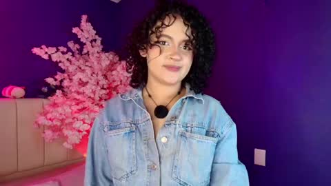 Snapshot of _sarahrose chatting on 05/31/26, 04:20 Sara online show from 05/31/26, 04:20