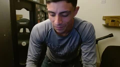 Snapshot of _schnnneider_ chatting on 04/16/26, 12:22 SCHNEIDER online show from 04/16/26, 12:22