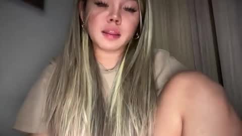 Snapshot of _seductive_jane chatting on 03/07/26, 06:38 ENAJ online show from 03/07/26, 06:38